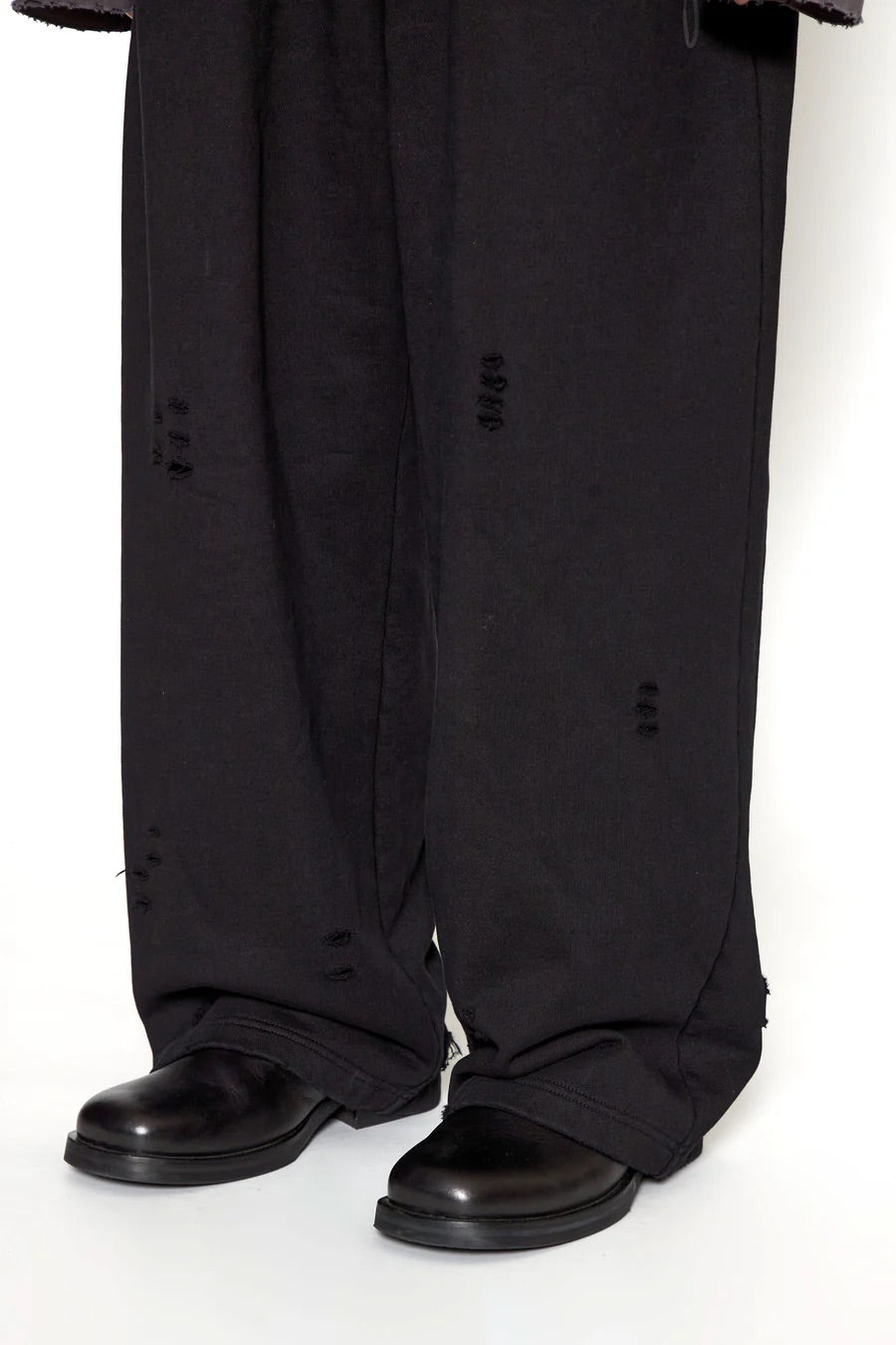 BLACK WASHED AGING GRAFFITI PRINTED SWEATPANTS / CODA