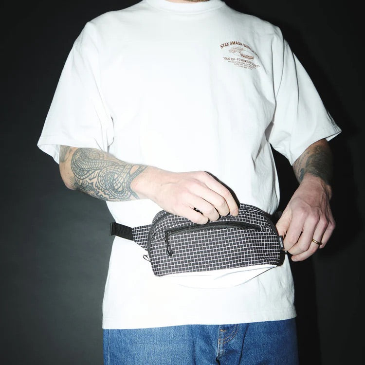 PA‐053 REFLECTIVE WAIST BAG  / PACKING