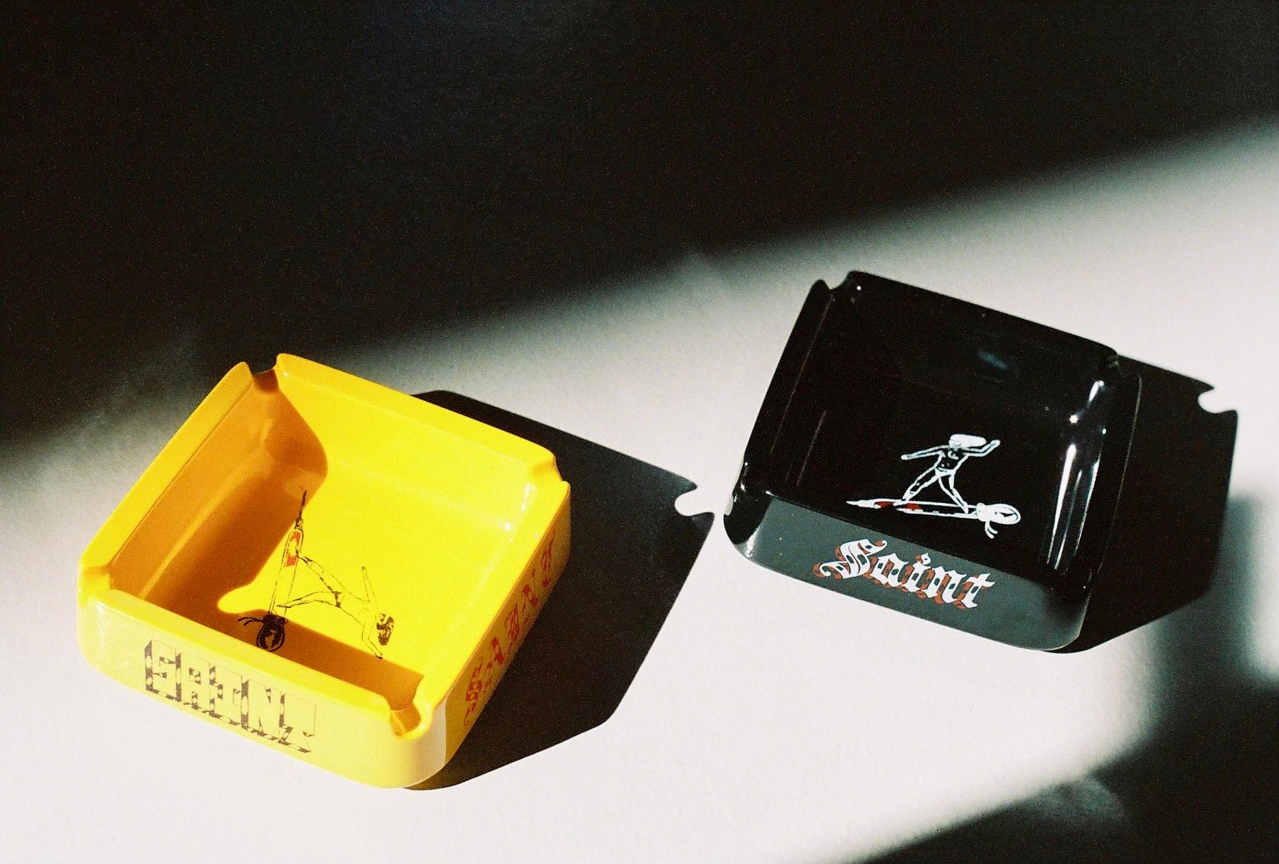 SAINT Mxxxxxx × Alexis Ross ASHTRAY  ' DRAWING ' - COLLABORATION - / Saint Michael