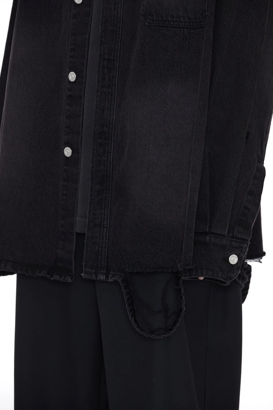 BLACK DESTROYED AGING OVERSIZED DENIM SHIRT / CODA