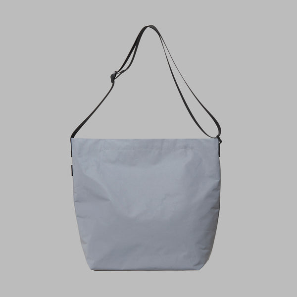REFLECTIVE SHOULDER BAG / PACKING