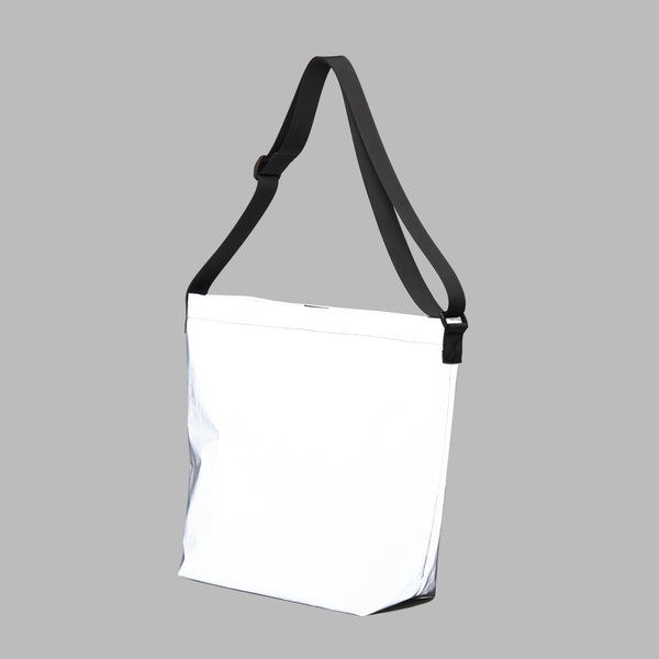 REFLECTIVE SHOULDER BAG / PACKING