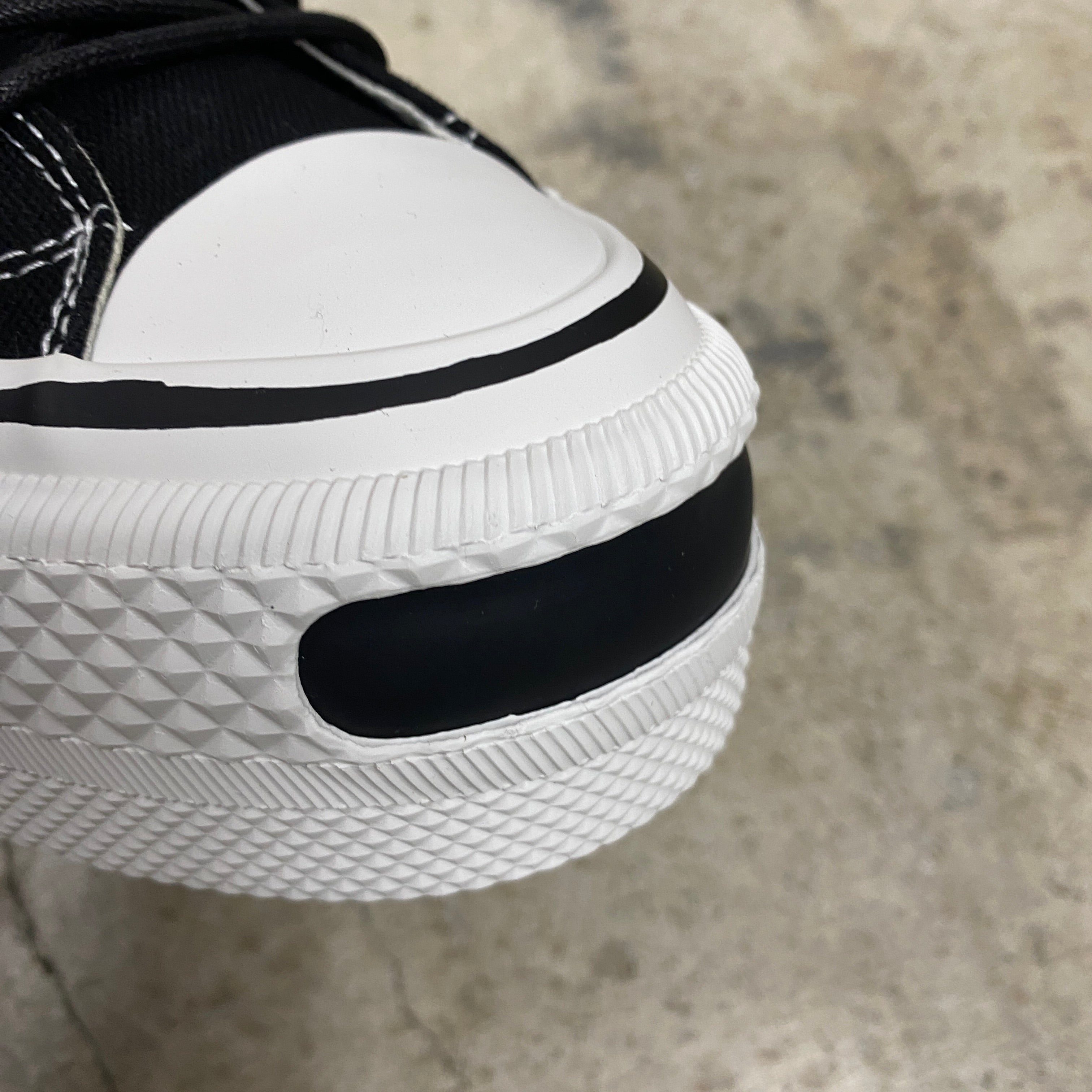 KAMIYA  "Joey" Platform Sneaker / KAMIYA
