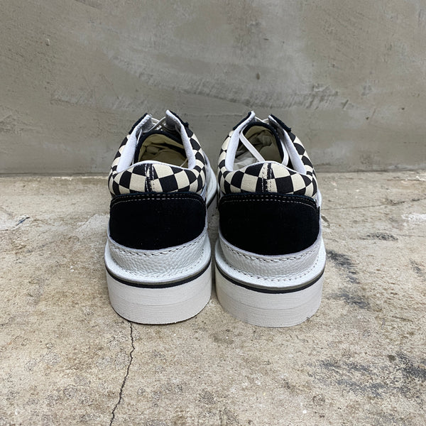 CUSTOM OLD SKOOL WHITE SHARK SOLE "PRIMARY CHECK" -RECOUTURE × VANS × ANEX-