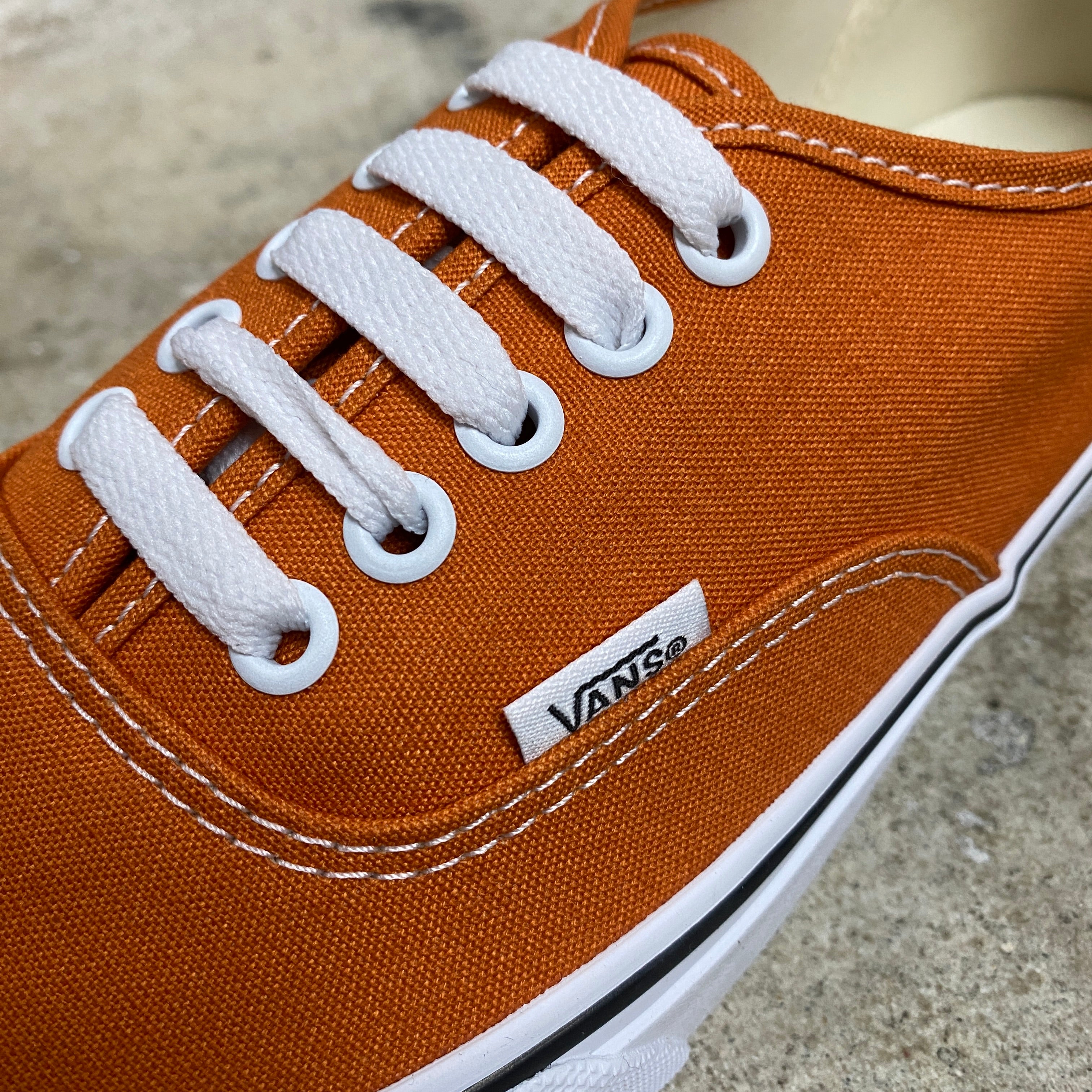 Authentic ' CANVAS ' -VANS CLASSIC LINE-