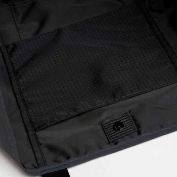 PA-059 BLACK REFLECTIVE TOTE / PACKING
