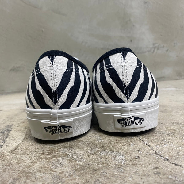 Authentic ' CANVAS ' -VANS CLASSIC LINE-