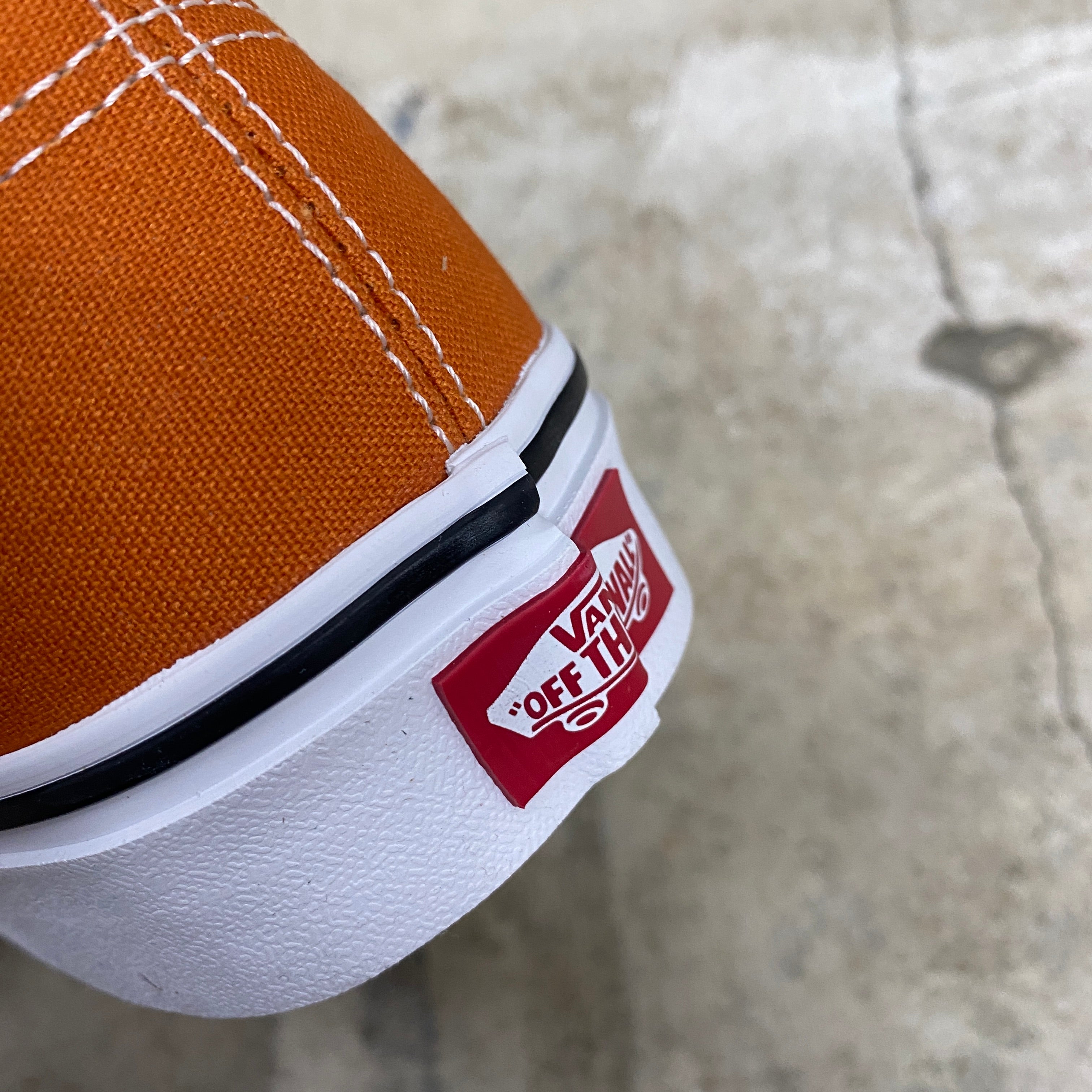 Authentic ' CANVAS ' -VANS CLASSIC LINE-