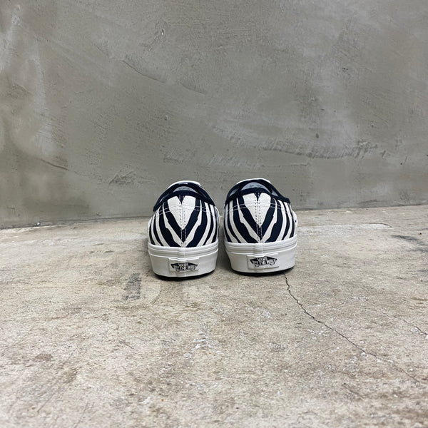 Authentic ' CANVAS ' -VANS CLASSIC LINE-