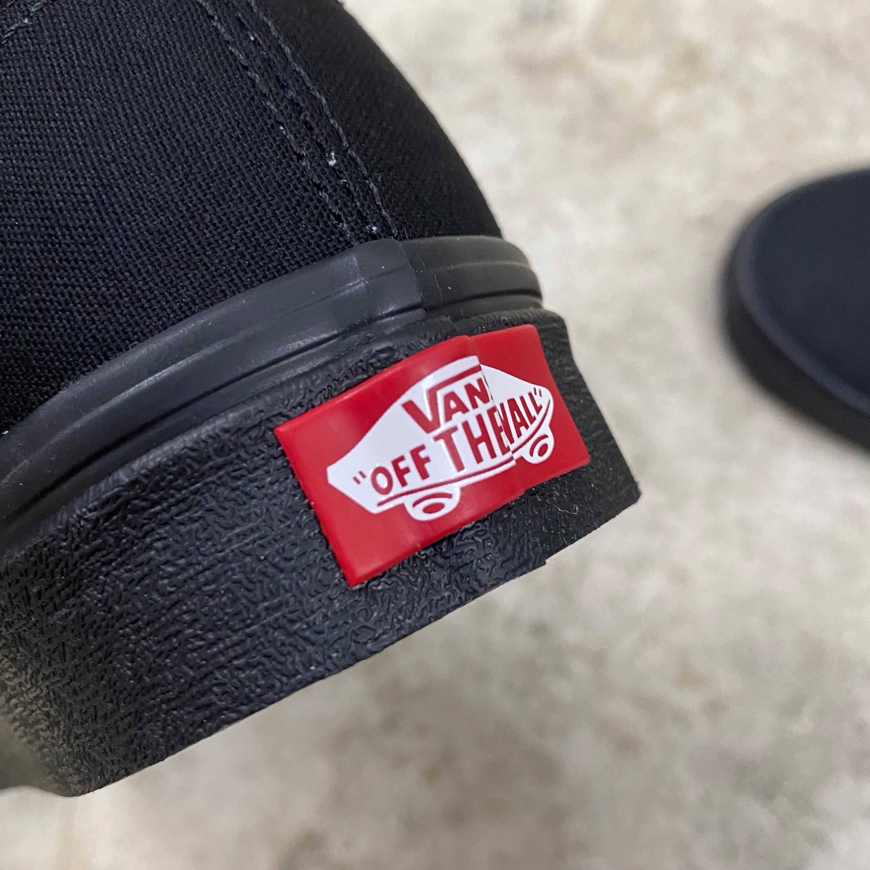 Authentic -VANS CLASSIC LINE-