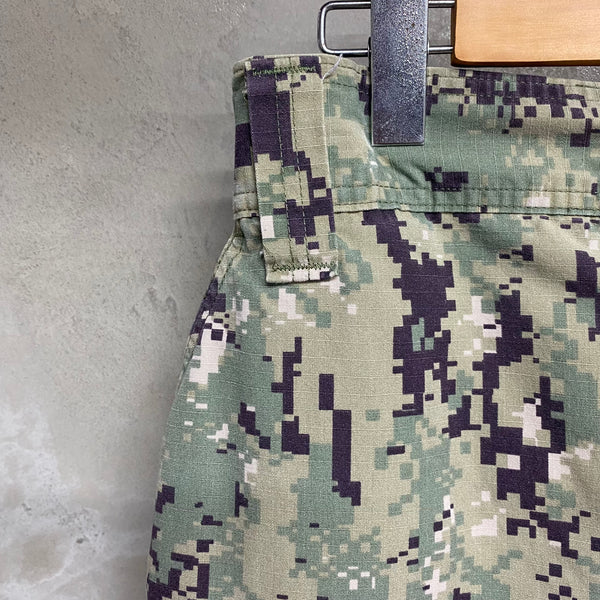 [ ONLY ONE ! ] US NAVY AOR2 NEU TROUSERS / US MILITARY