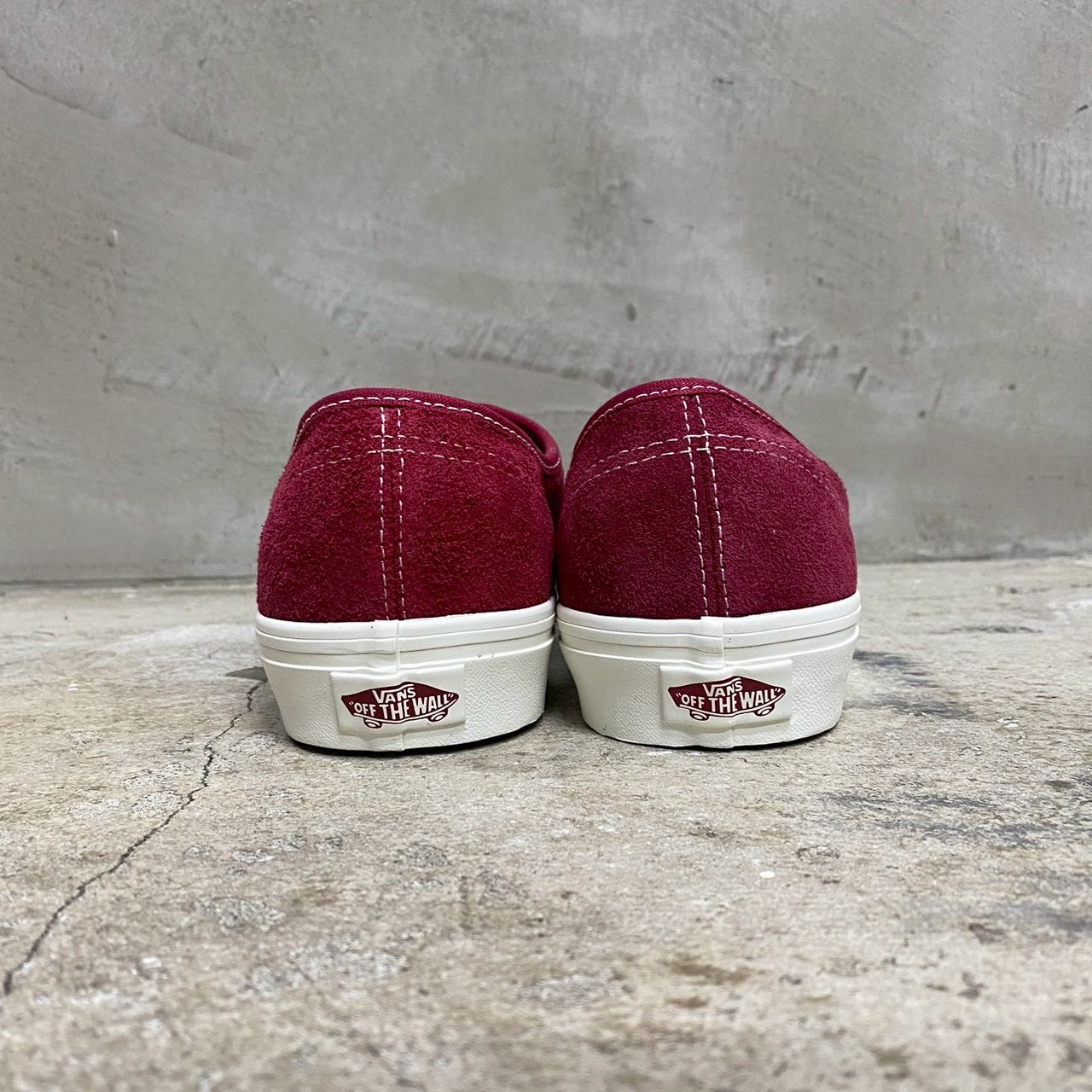 Authentic ' BASICS BORDEAUX ' -VANS CLASSIC LINE-