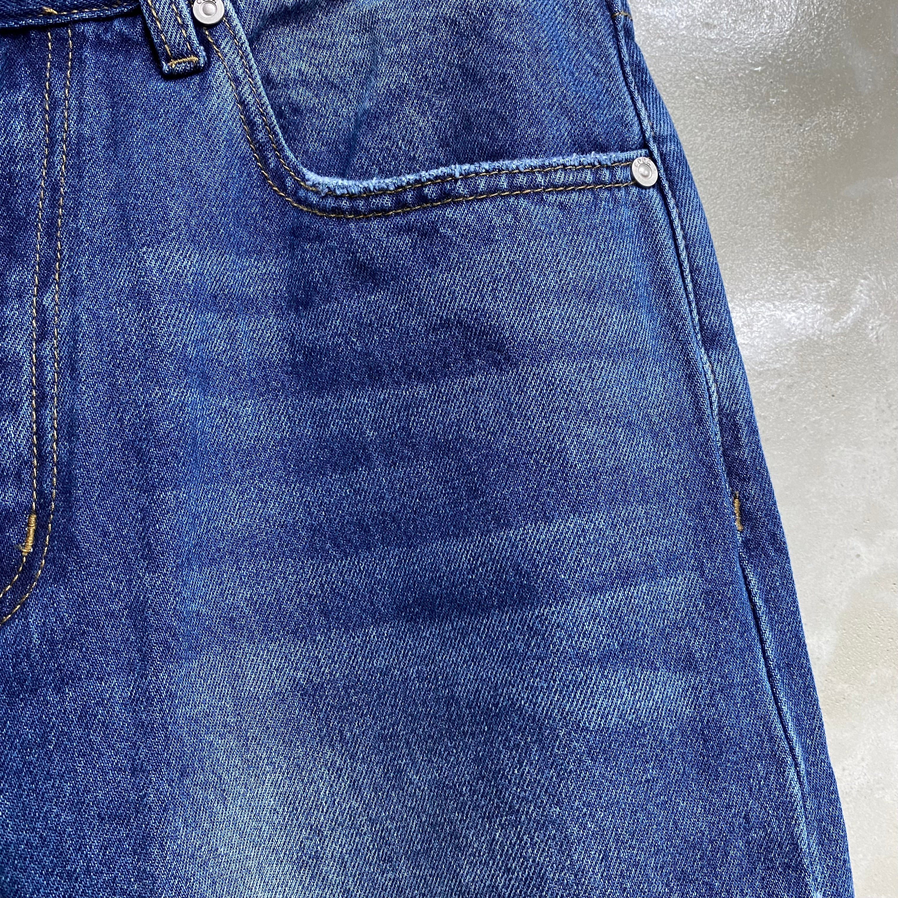 INDIGO WASHED DESTORYED BREAK CUT  FLARED JEANS / CODA