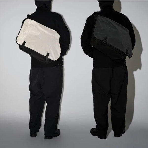 PA‐058 BLACK REFLECTIVE MESSENGER / PACKING