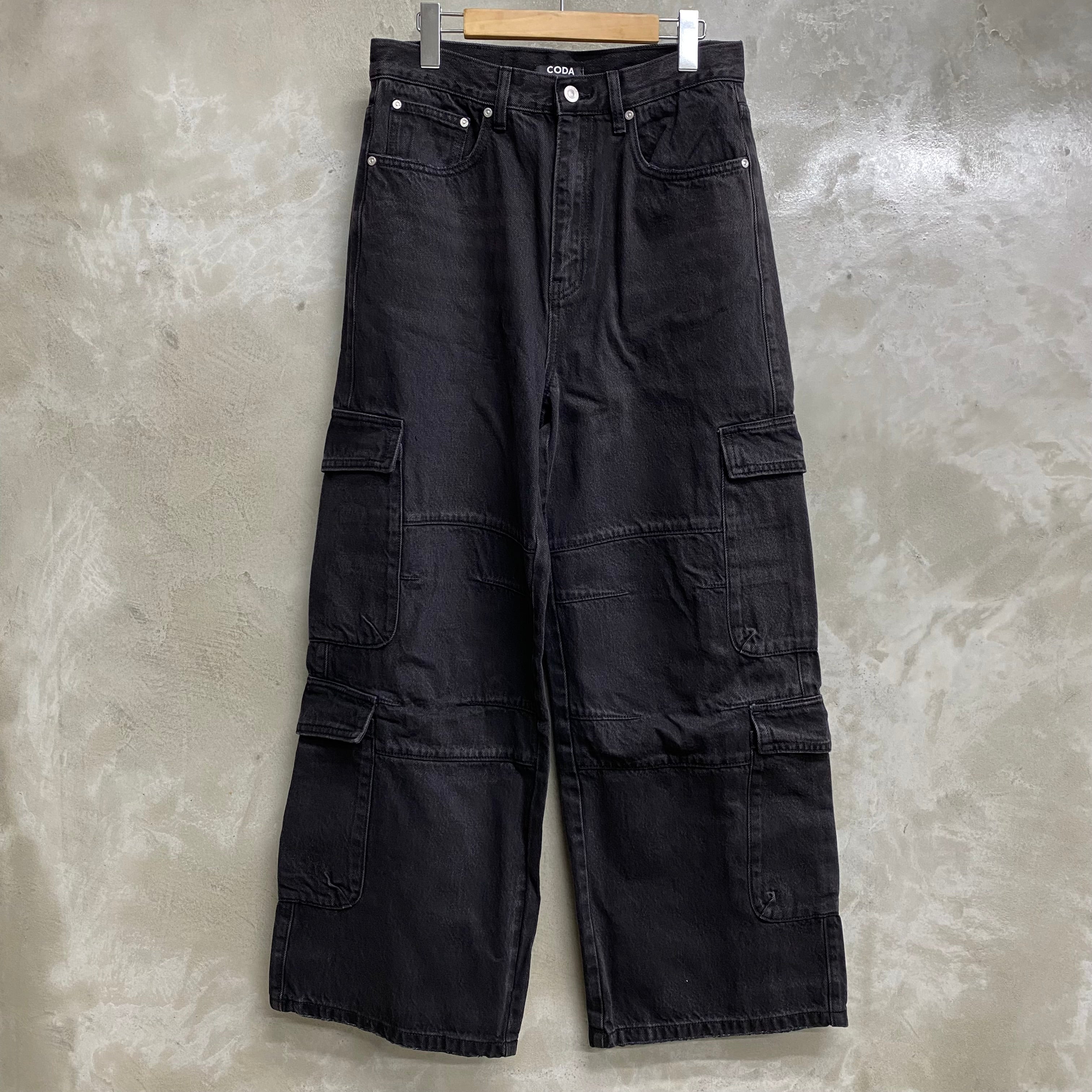 BLACK DENIM FLARED CUT CARGO PANTS / CODA