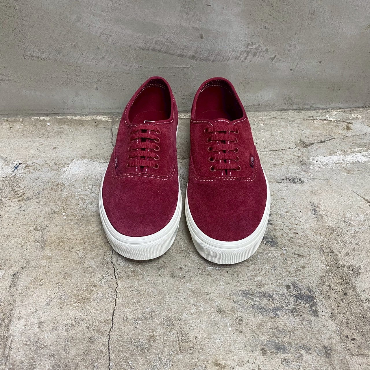 Authentic ' BASICS BORDEAUX ' -VANS CLASSIC LINE-