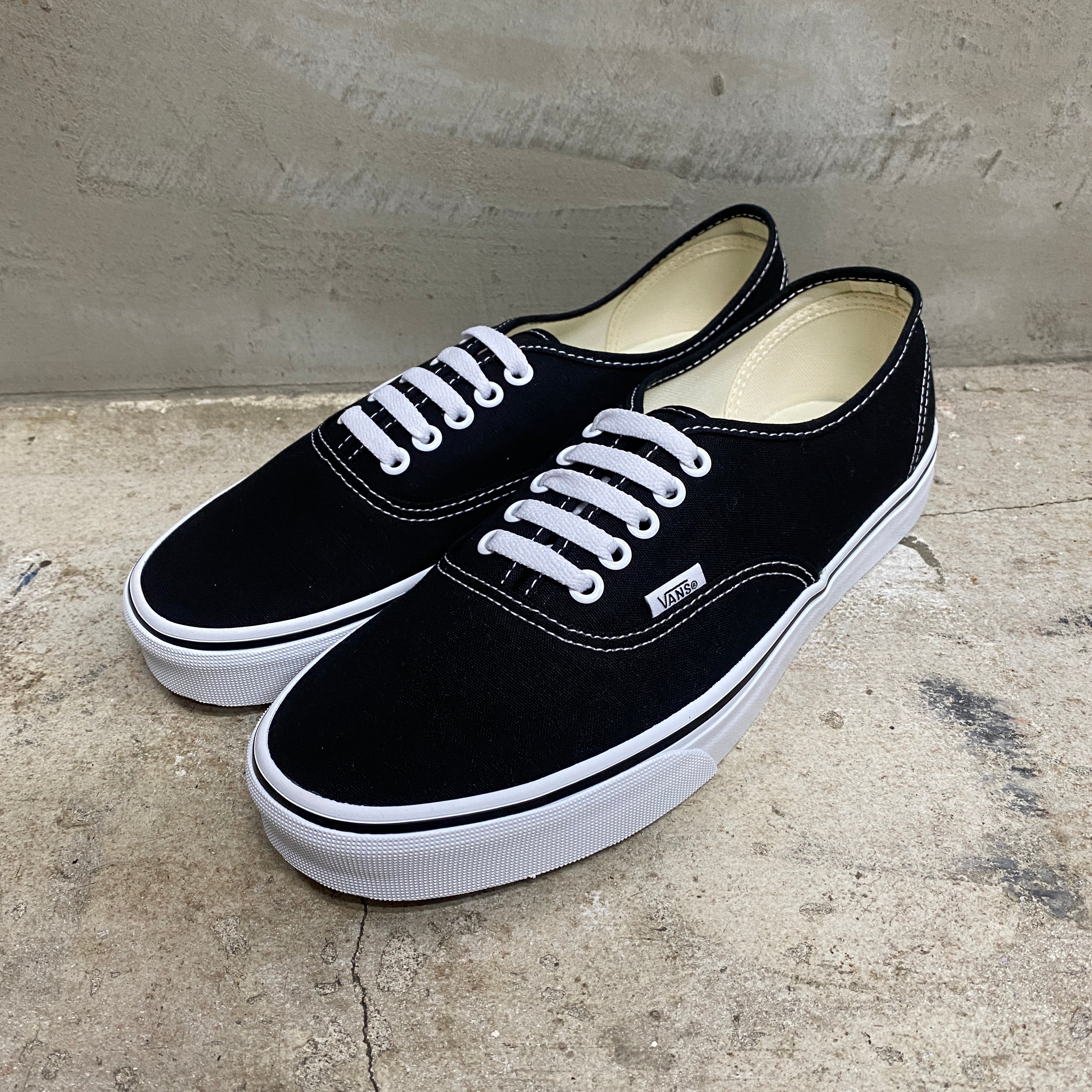 Authentic ' CANVAS ' -VANS CLASSIC LINE-