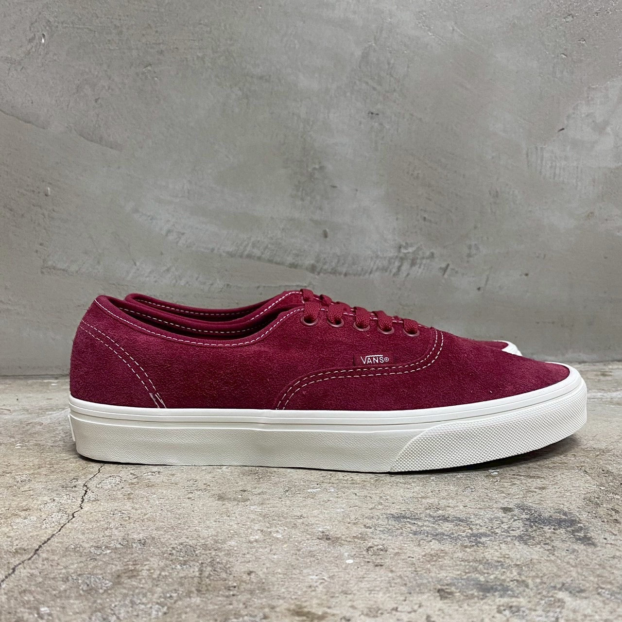 Authentic ' BASICS BORDEAUX ' -VANS CLASSIC LINE-