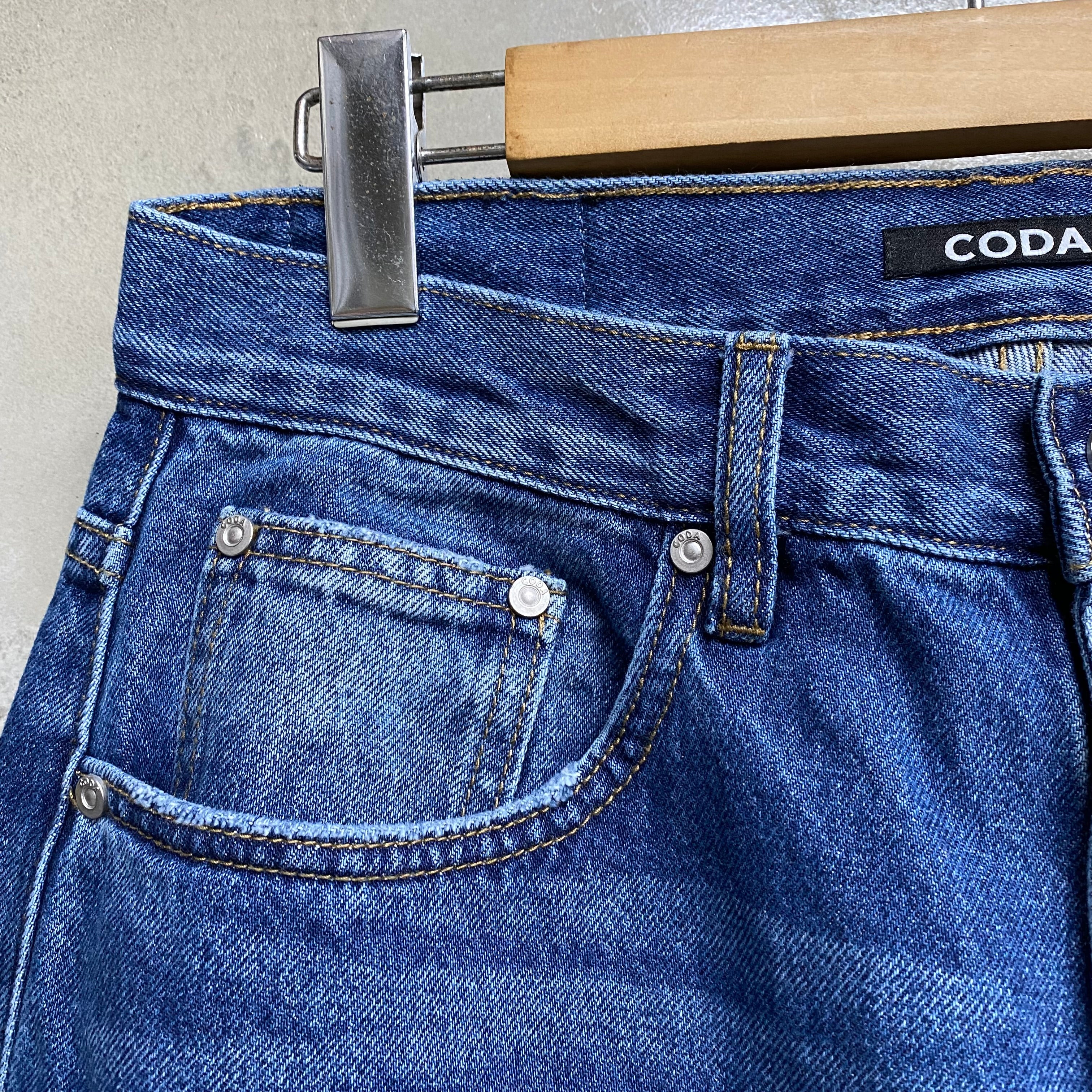 INDIGO WASHED DESTORYED BREAK CUT  FLARED JEANS / CODA