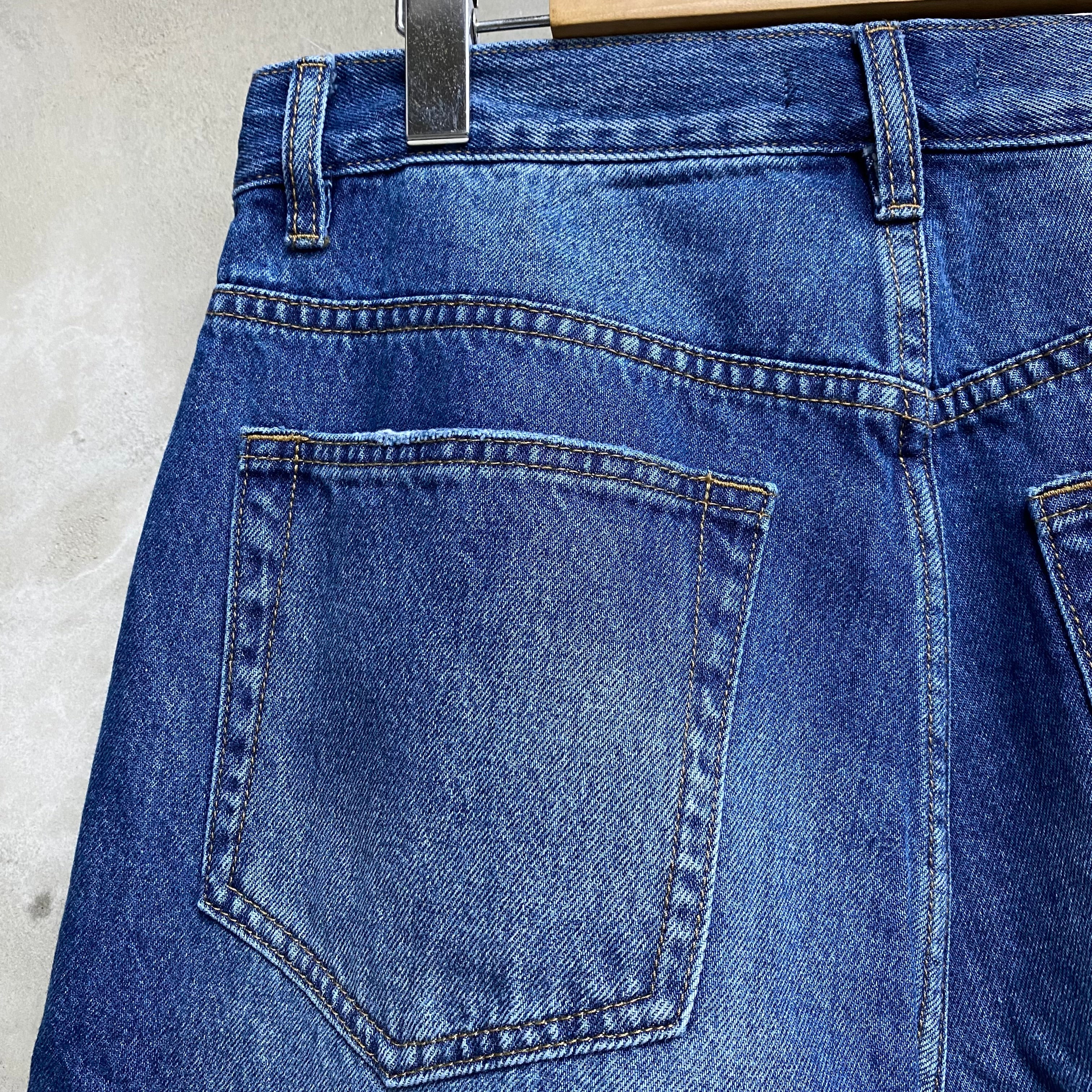 INDIGO WASHED DESTORYED BREAK CUT  FLARED JEANS / CODA