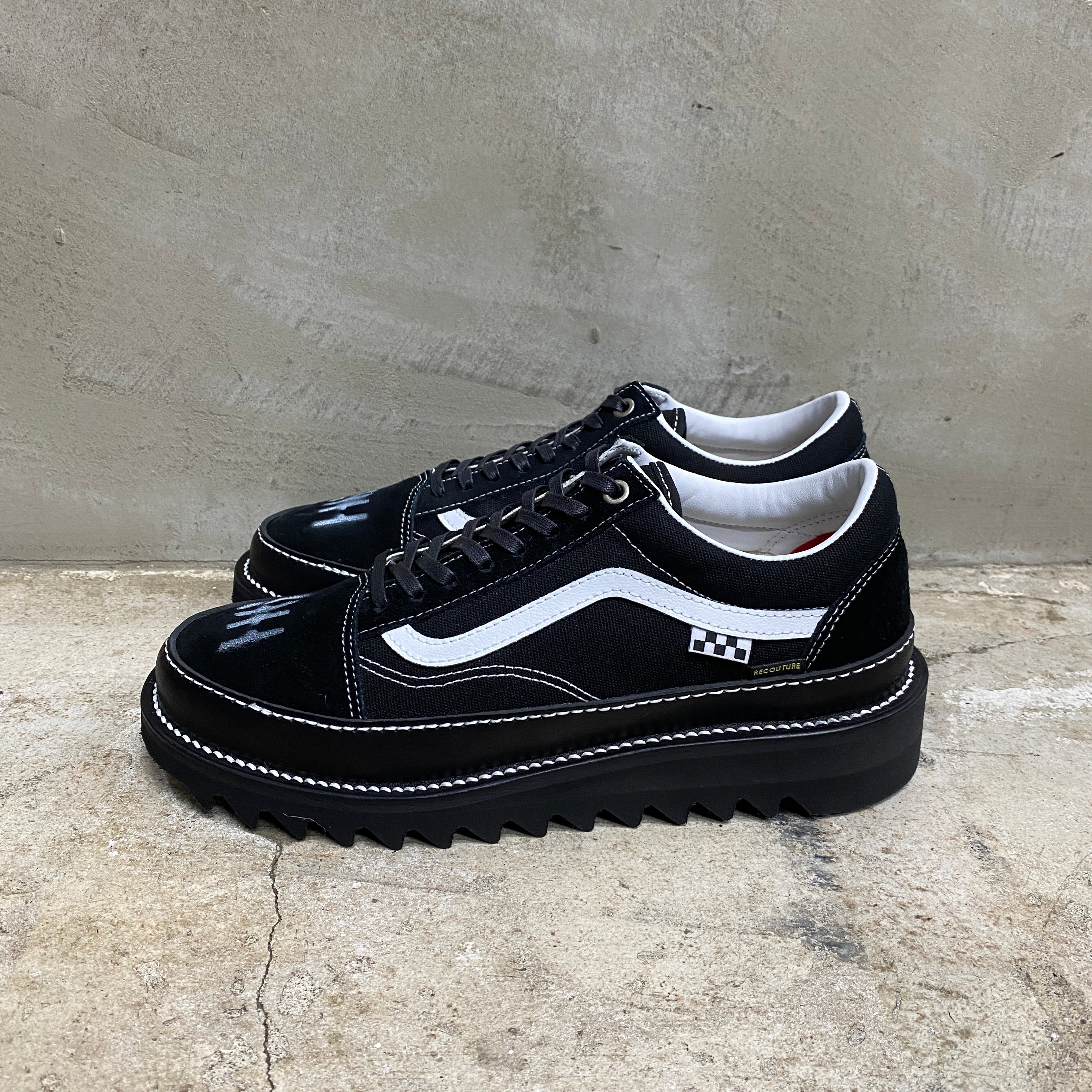 CUSTOM SKATE OLD SKOOL SHARK SOLE -RECOUTURE × VANS × ANEX-