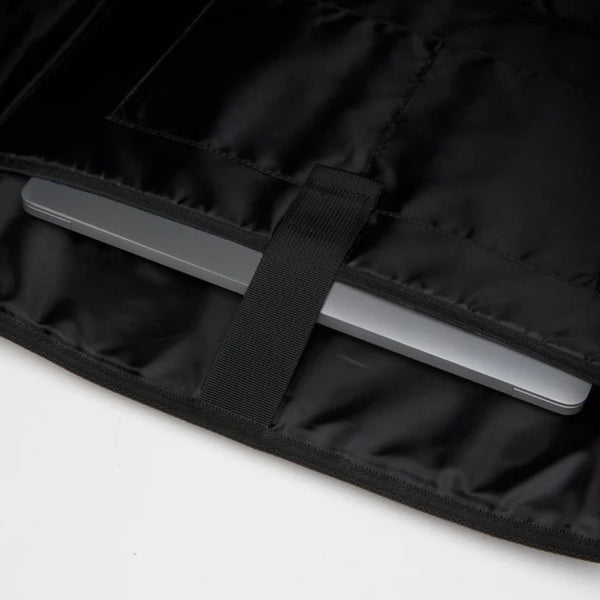 PA‐058 BLACK REFLECTIVE MESSENGER / PACKING