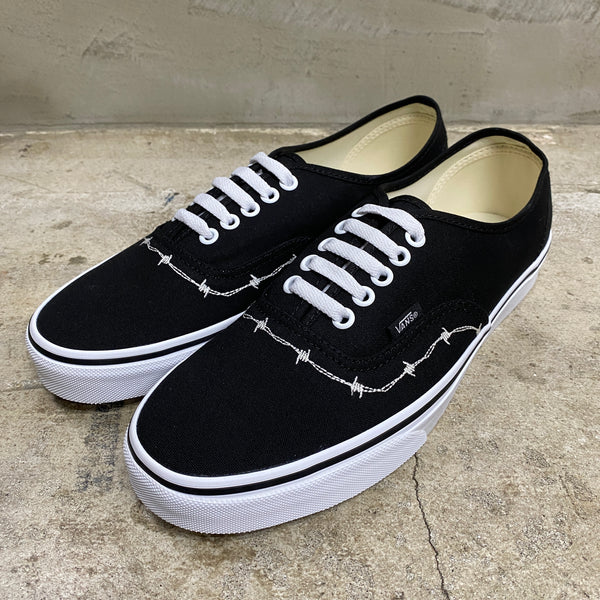 Authentic ' BARBED BLACK ' -VANS CLASSIC LINE-