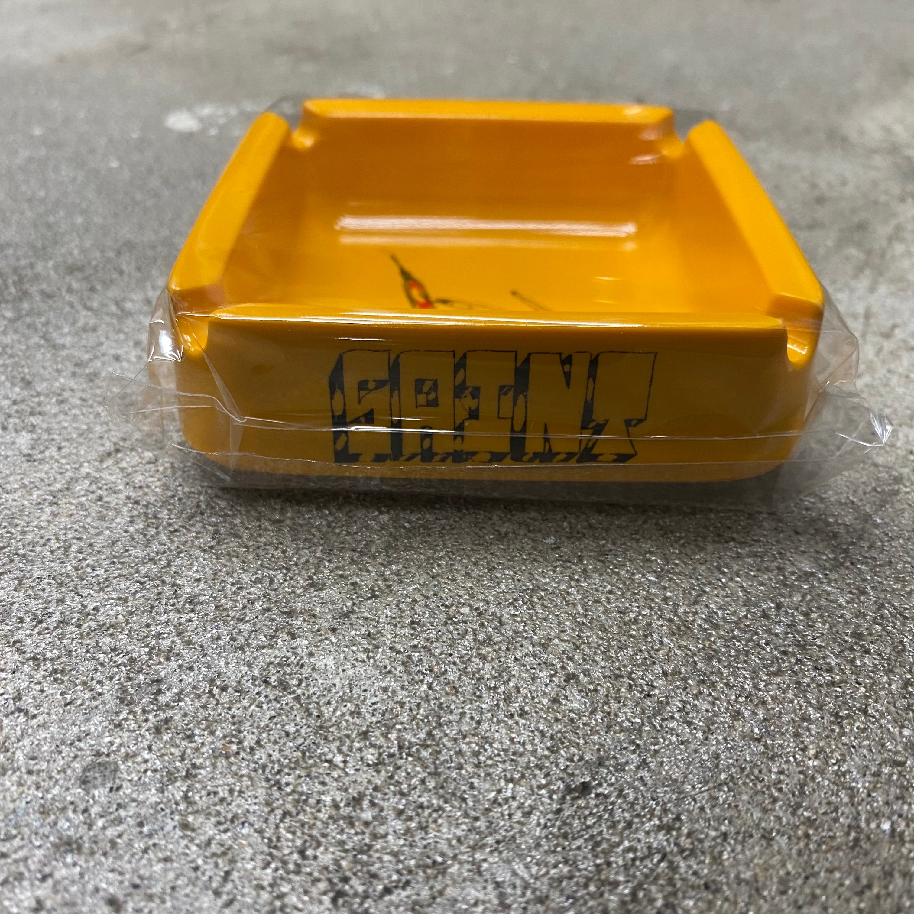 SAINT Mxxxxxx × Alexis Ross ASHTRAY  ' DRAWING ' - COLLABORATION - / Saint Michael