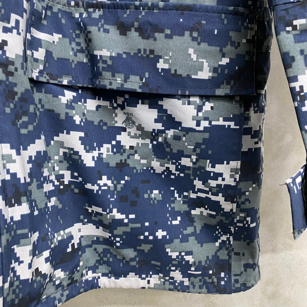 [ ONLY ONE ! ] US NAVY ECWCS GORE-TEX PARKA NWU  Gen2.  / US MILITARY