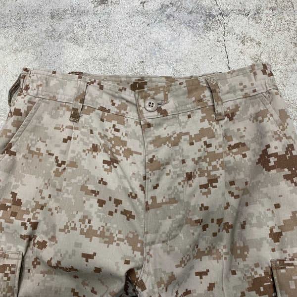 [ ONLY ONE ! ] USMC  MARPAT TROUSERS / US MILITARY