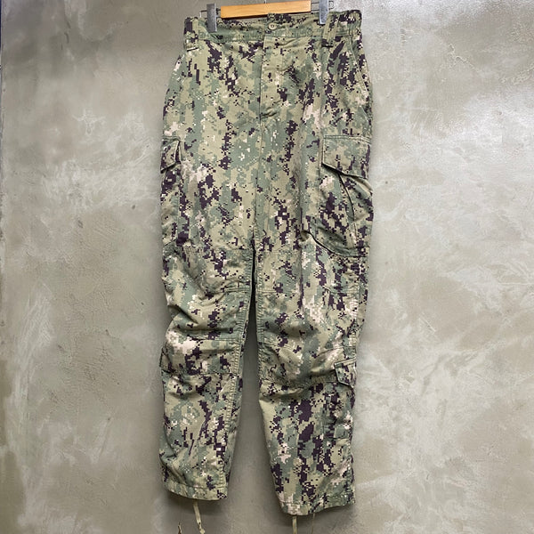 [ ONLY ONE ! ] US NAVY AOR2 NEU TROUSERS / US MILITARY