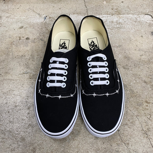 Authentic ' BARBED BLACK ' -VANS CLASSIC LINE-