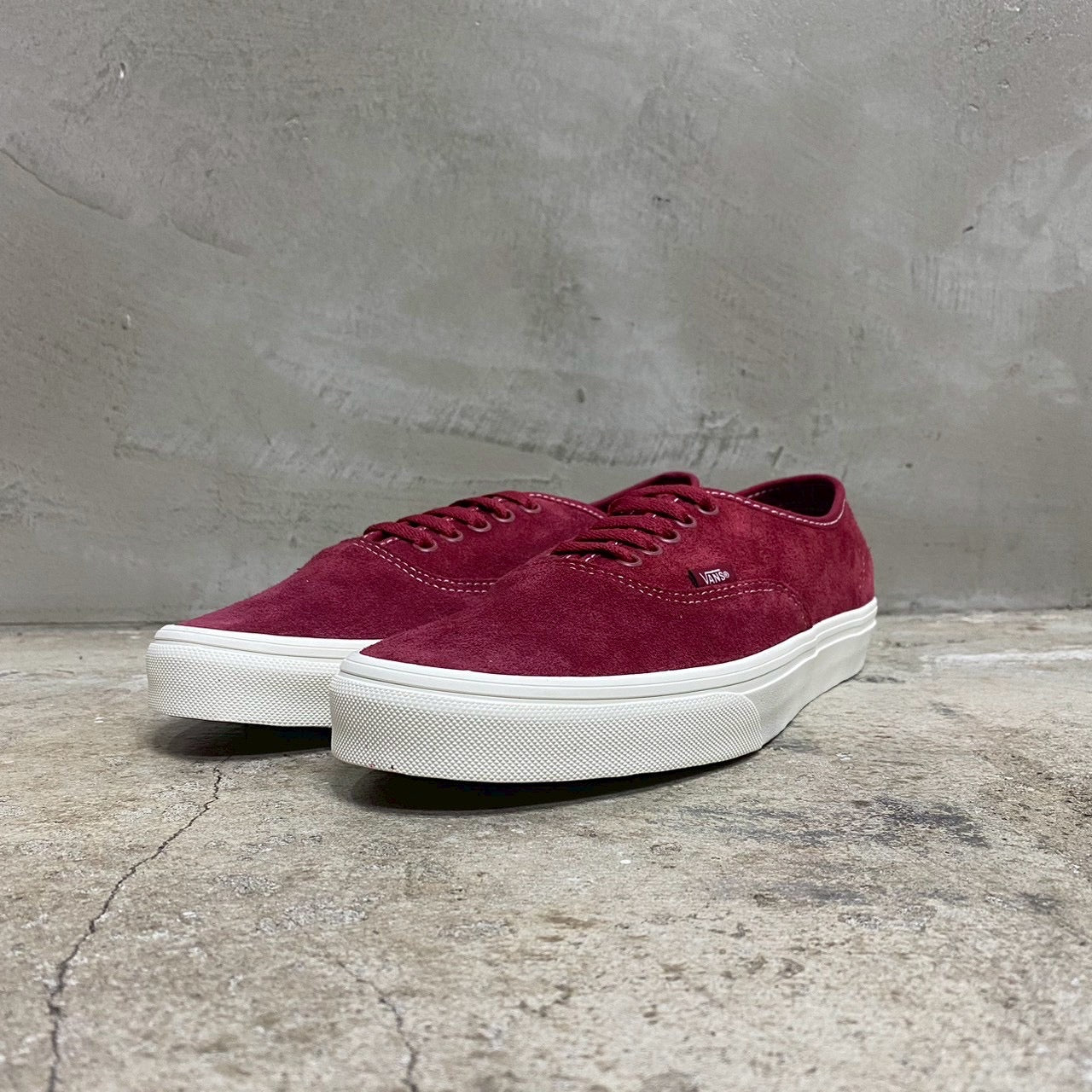 Authentic ' BASICS BORDEAUX ' -VANS CLASSIC LINE-