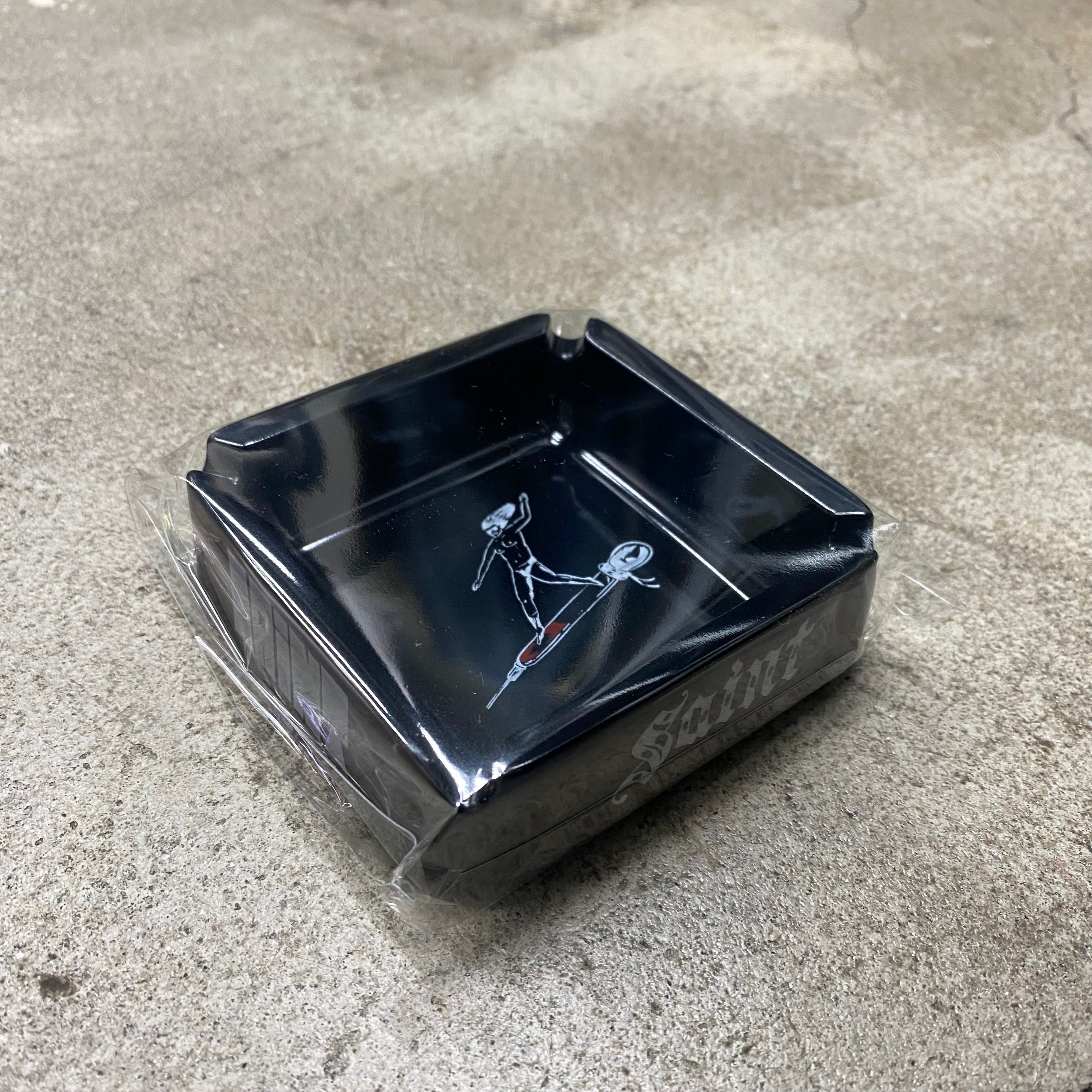 SAINT Mxxxxxx × Alexis Ross ASHTRAY  ' DRAWING ' - COLLABORATION - / Saint Michael