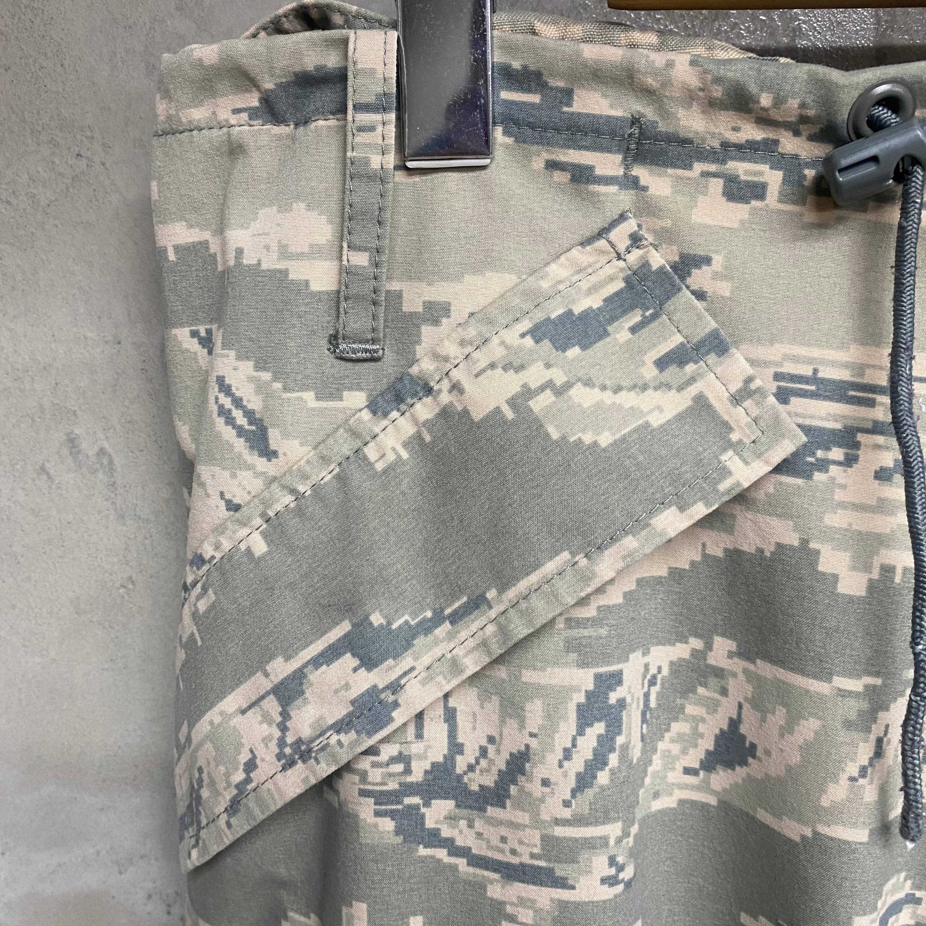 [ ONLY ONE ! ] US AIR FORCE  ECWCS GORE-TEX TROUSERS / US MILITARY