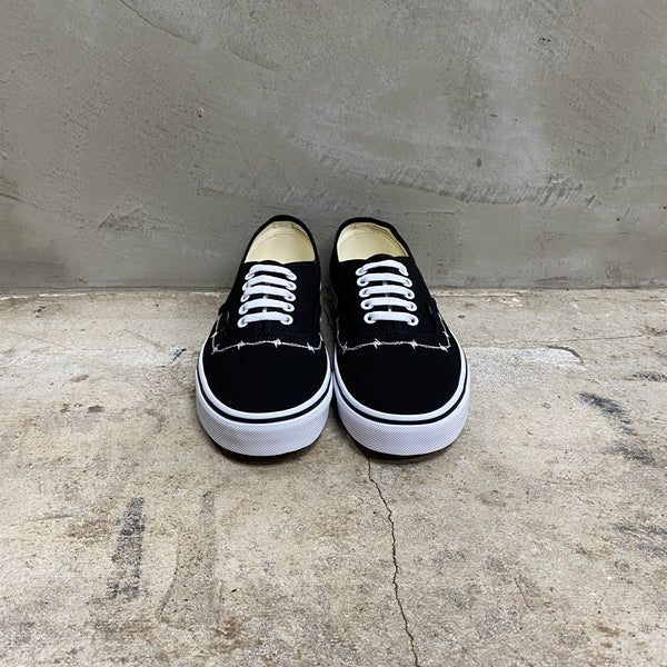 Authentic ' BARBED BLACK ' -VANS CLASSIC LINE-