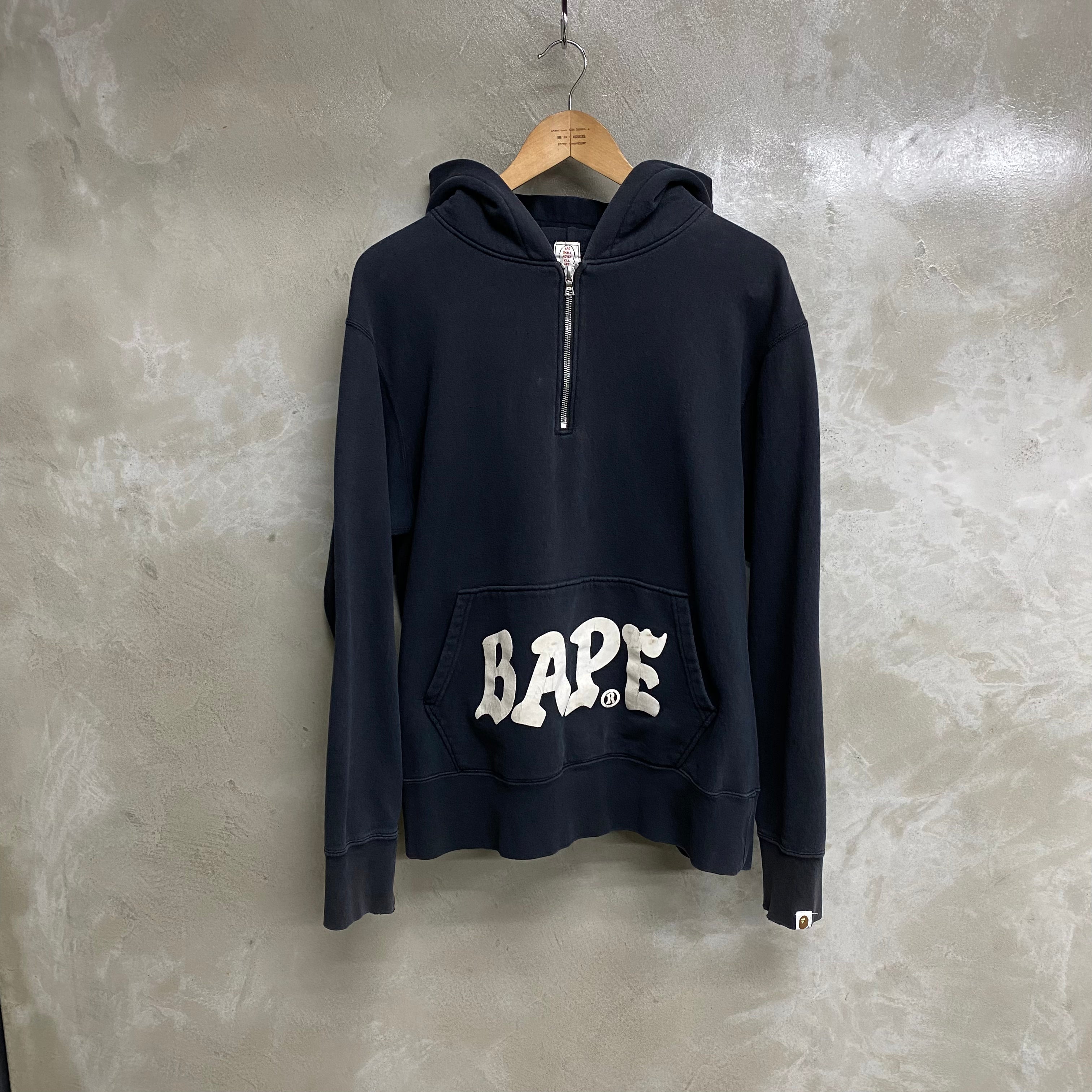 [ ONLY ONE ! ] A BATHING APE  HALF  ZIP HOODIE ‘ BAPE LOGO ’ / STREET ARCHIVE PIECES