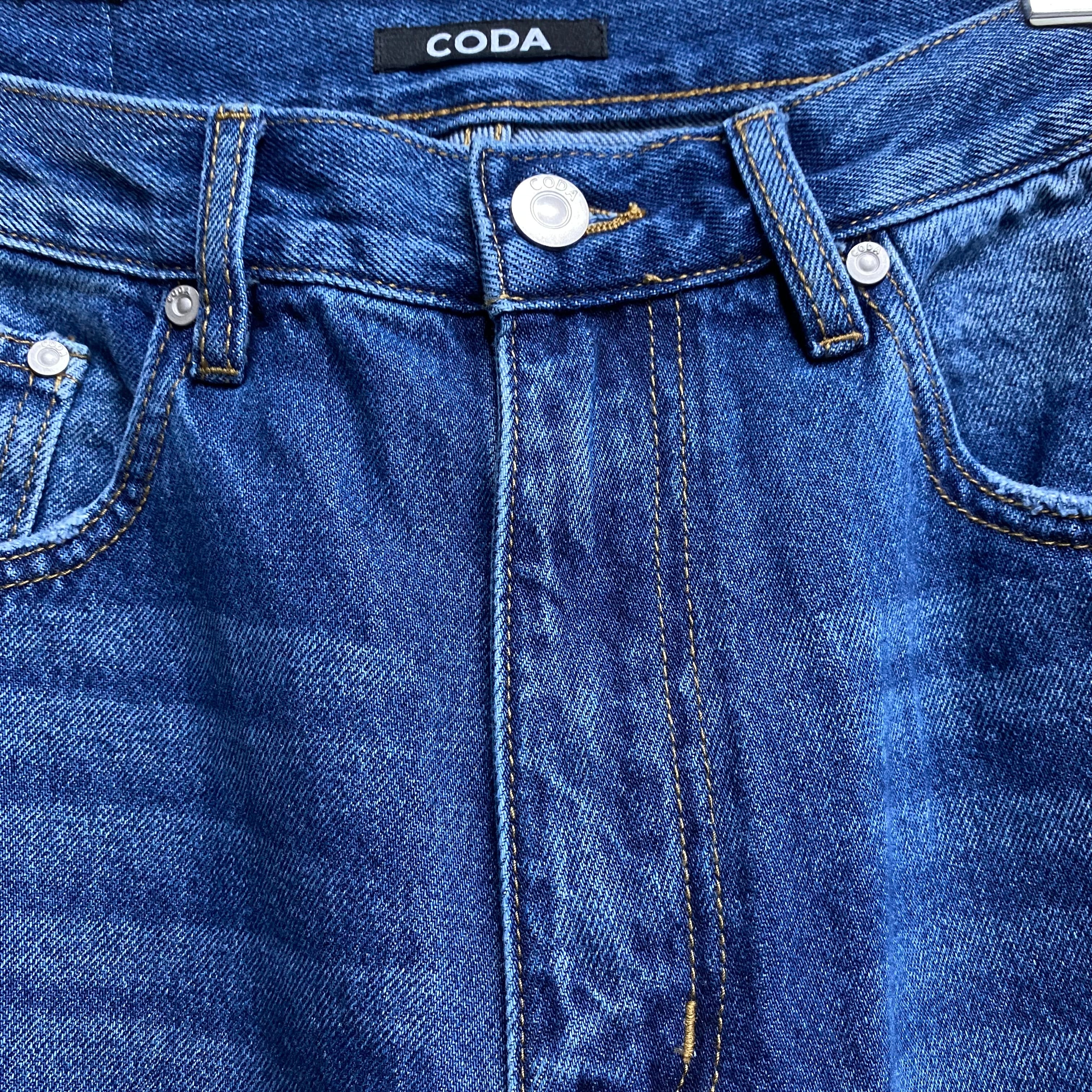 INDIGO WASHED DESTORYED BREAK CUT  FLARED JEANS / CODA