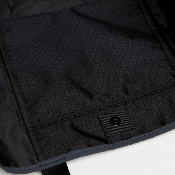 PA-059 BLACK REFLECTIVE TOTE / PACKING