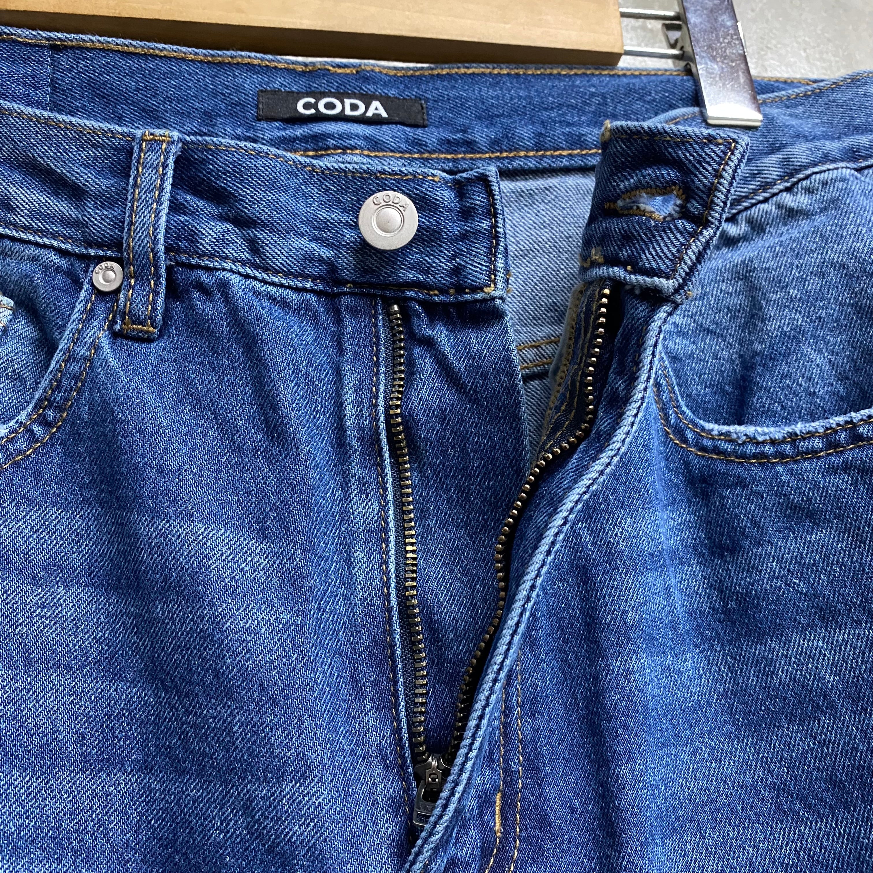 INDIGO WASHED DESTORYED BREAK CUT  FLARED JEANS / CODA