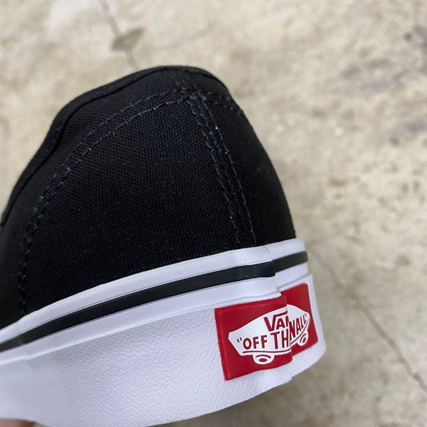 Authentic ' BARBED BLACK ' -VANS CLASSIC LINE-