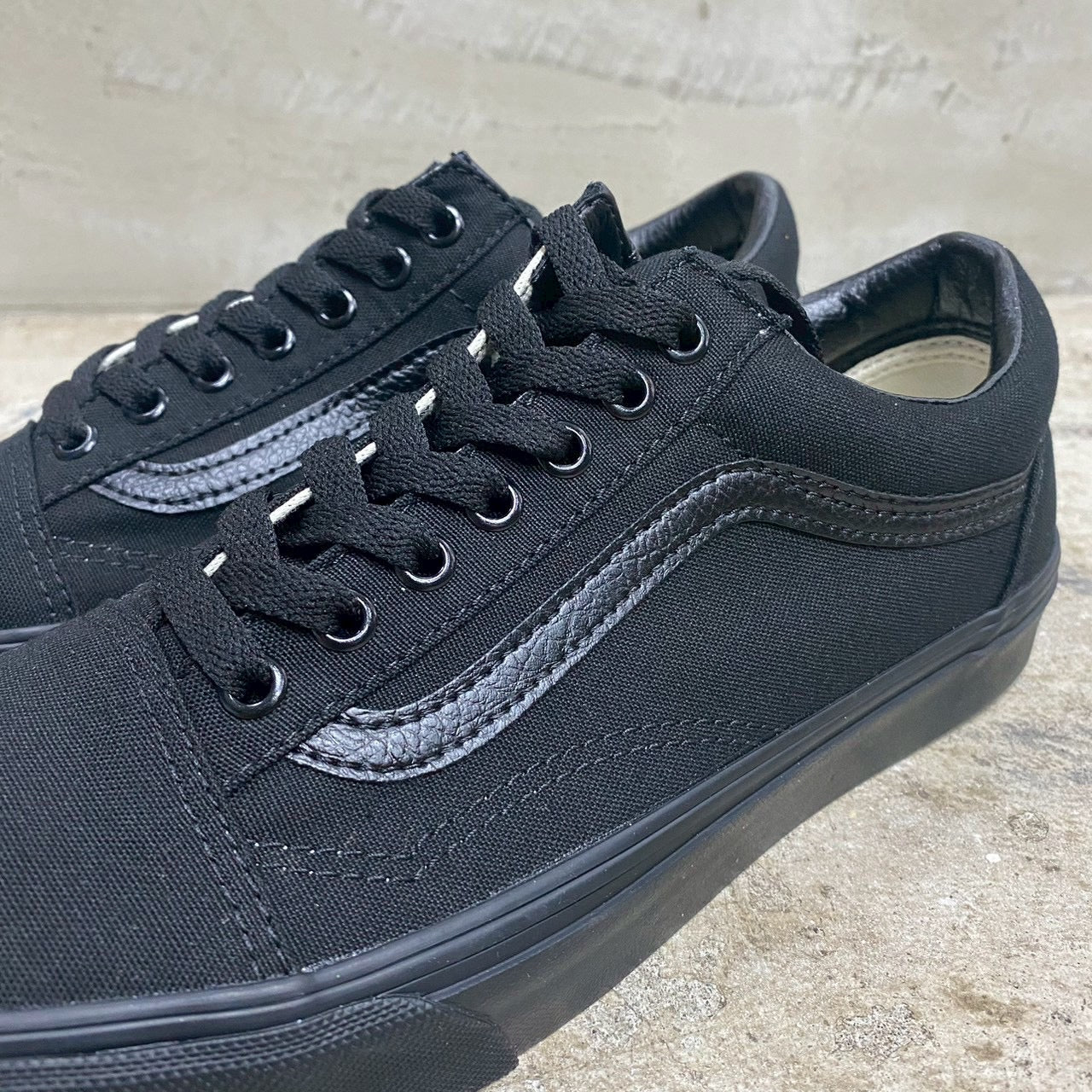 Old Skool " BLACK SOLE " -VANS CLASSIC LINE-