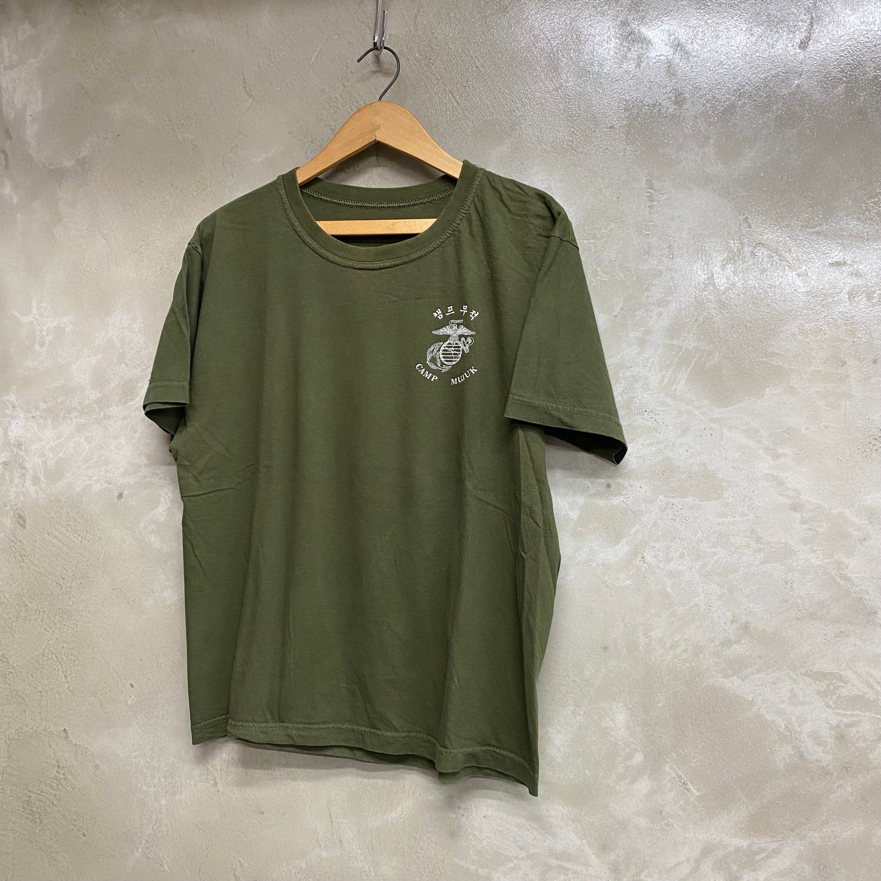 [ ONLY ONE ! ] U.S.M.C CAMP MUJUK SHORT SLEEVE T-SHIRT / U.S.MILITARY