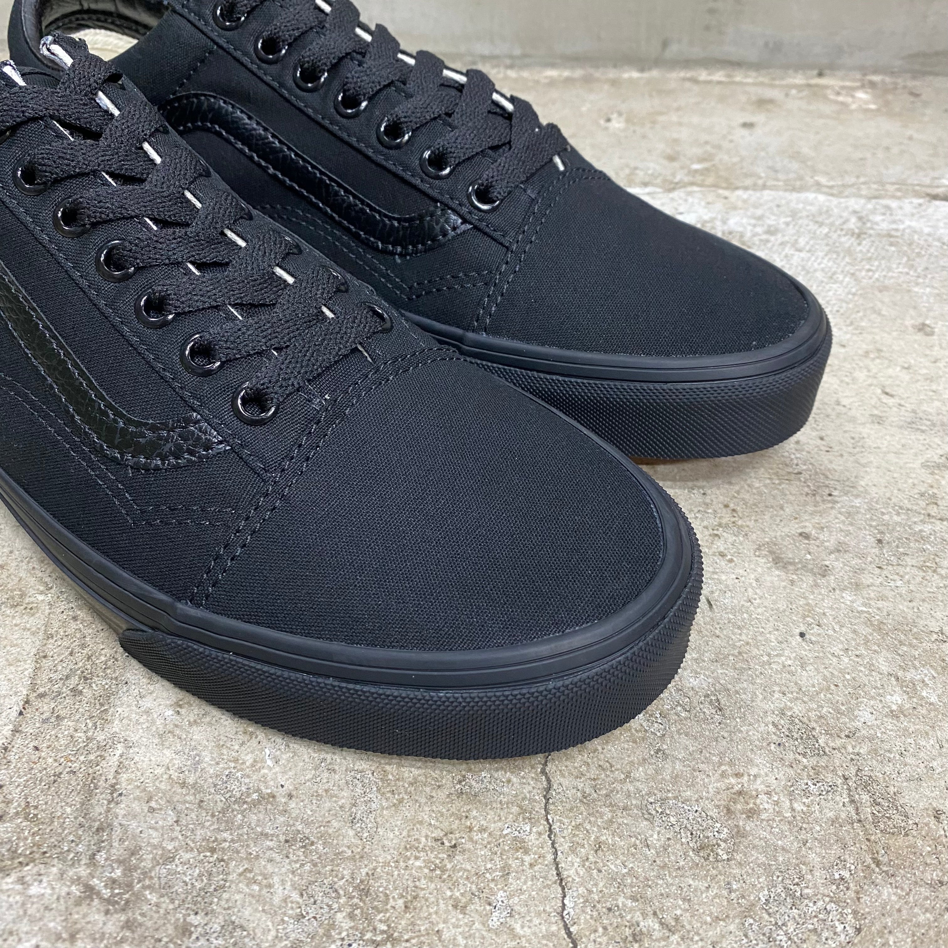 ［ FINAL ONE ! ］Old Skool " BLACK SOLE " -VANS CLASSIC LINE-