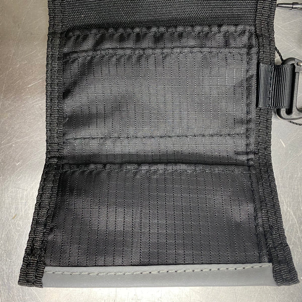 REFLECTIVE COMPACT WALLET / PACKING