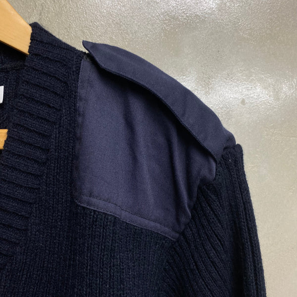 [ ONLY ONE ! ]  COMMAND V-NECK SWEATER / U.S.MILITARY