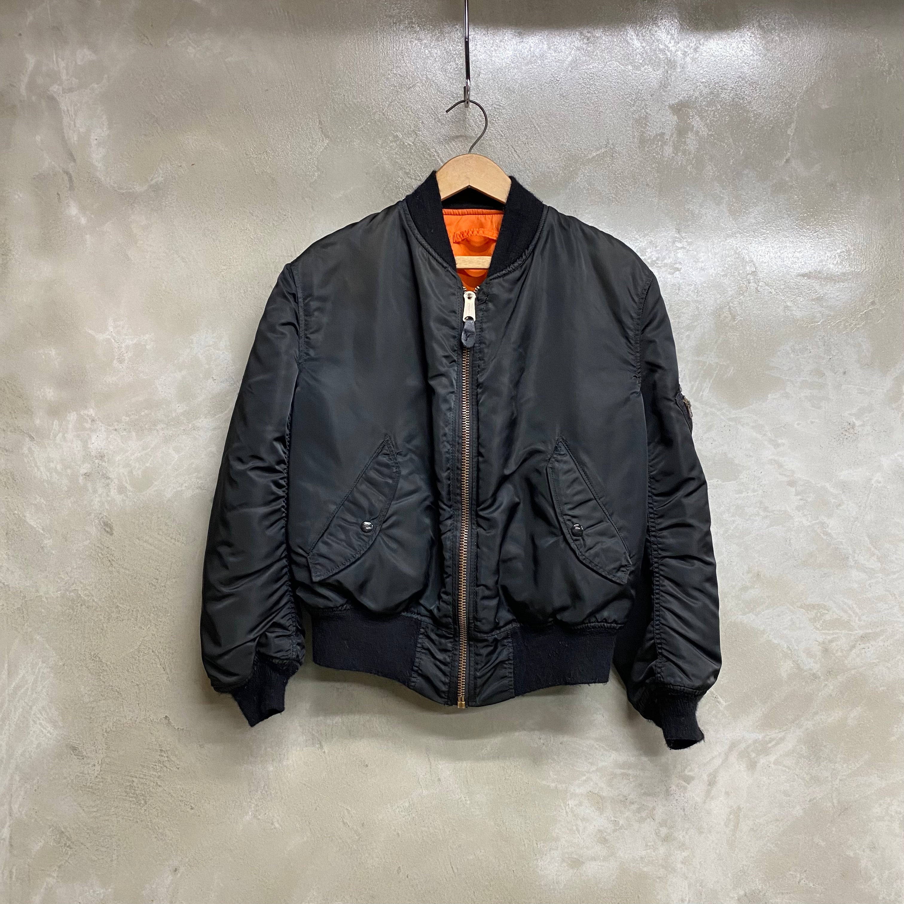 [ ONLY ONE ! ] ALPHA INDUSTRIES INC.  MA-1 / U.S.MILITARY
