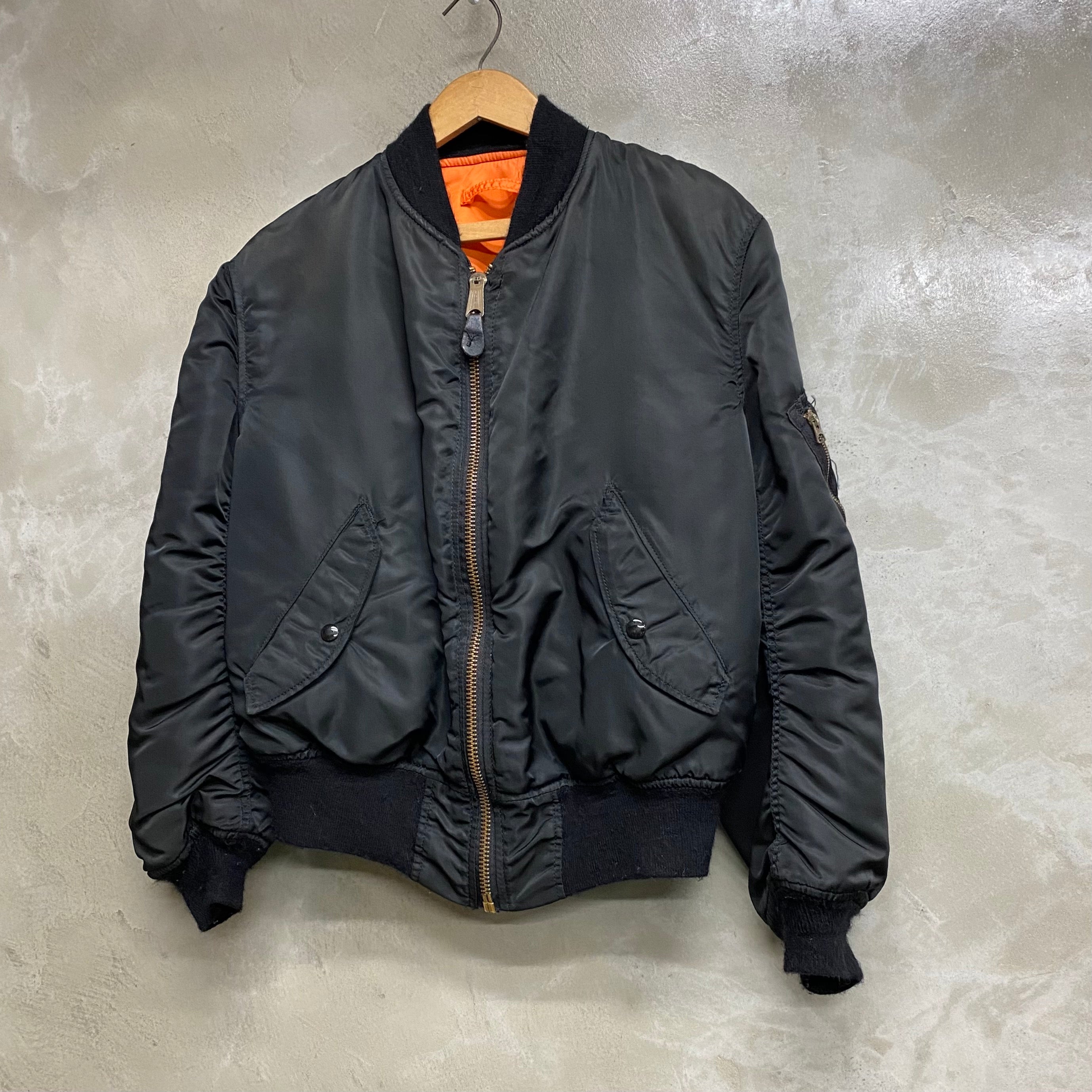 [ ONLY ONE ! ] ALPHA INDUSTRIES INC.  MA-1 / U.S.MILITARY