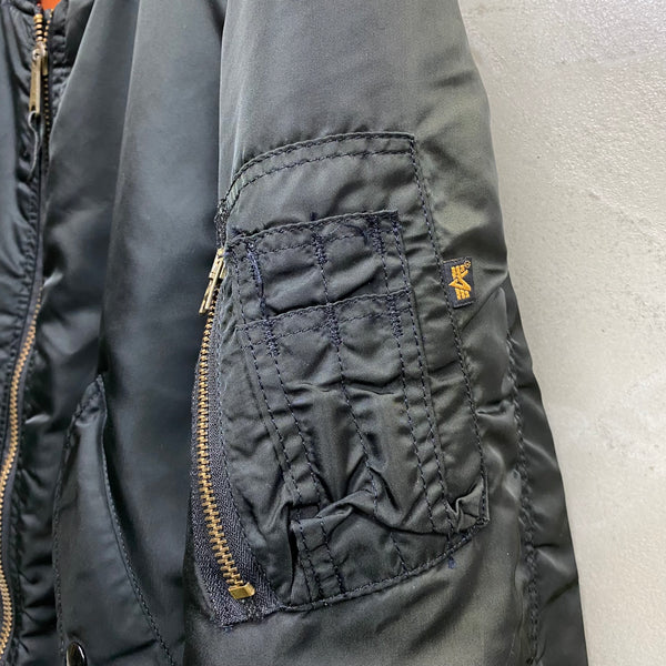 [ ONLY ONE ! ] ALPHA INDUSTRIES INC.  MA-1 ' EMB ' / U.S.MILITARY