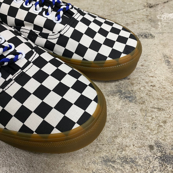 Authentic ' CHECKERBOARD  ' -VANS CLASSIC LINE-